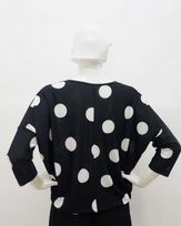 blusa-bolha-malha-jersey-estampada-decote-v-poa--bm51520125-03