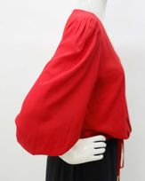 blusa-cropped-viscose-textura-botoes-personalizados-vermelho--bt53280325-02