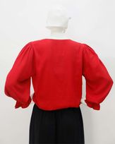 blusa-cropped-viscose-textura-botoes-personalizados-vermelho--bt53280325-03