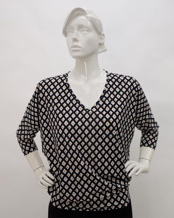 blusa-bolha-malha-jersey-estampada-decote-v-estampado--bm51520125-01