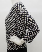 blusa-bolha-malha-jersey-estampada-decote-v-estampado--bm51520125-02