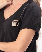 blusa-tecido-tulipa-com-pedrarias-bordada-preto--bt53540425-02