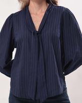 blusa-voil-textura-listrado-gola-grava--bt53220325-02