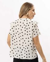 blusa-crepe-poas-mangas-com-babados-off-white-bt53800425-03