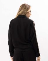 camisa-viscose-de-linho-com-listras-animal-print-e-regulagem-preto--it54460525-03
