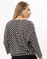blusa-bolha-malha-jersey-estampada-decote-v-estampado--bm51520125-03