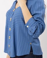 camisa-viscose-textura-com-cortes-e-botoes-personalizados-azul--it53480425-02