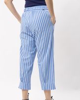 calca-cropped-reta-tricoline-listras-barra-com-prega-azul--ct53700425-03