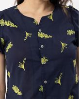 blusa-voil-bordado-folhas-botoes-madreperolas-azul--bt54540525-02