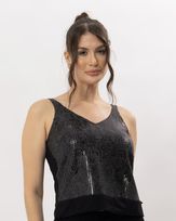 regata-malha-gloss-decote-v-preto--bm60860625-01