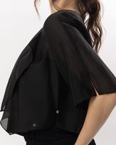 over-cropped-voil-com-pontas-mangas-flare-preto--ot54740525-02