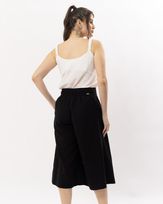 calca-saia-pantacourt-alfaiataria-twill-com-pregas-preto--ct60140625-03