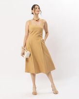 vestido-midi-evase-alfaiataria-twill-com-pregas-amarula-vt60180625-01