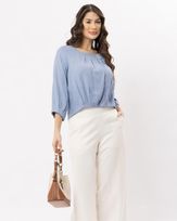 blusa-viscose-textura-pregas-decote-e-mangas-azul--bt60600625-02