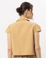 casaqueto-cropped-alfaiataria-twill-botoes-personalizados-amarula-zt60220625-03
