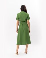 chemise-evase-alfaiataria-botoes-personalizados-verde--vt60100625-03