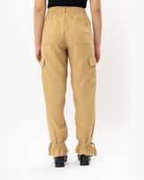 calca-utilitaria-twill-barra-com-regulagem-amarula-ct60260625-03
