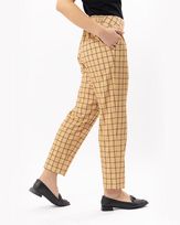 calca-reta-alfaiataria-xadrez-pespontos-amarula-ct60720625-02