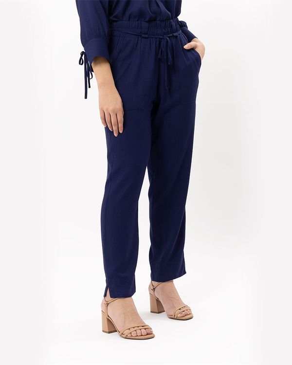 calca-comfy-textura-cos-passantes-e-cinto-marinho--ct60560625-01