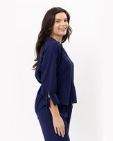 camisa-viscose-textura-franzidos-e-lacos-marinho--it60580625-02