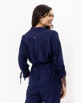camisa-viscose-textura-franzidos-e-lacos-marinho--it60580625-03