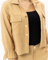 casaqueto-utilitario-alfaiataria-twill-punho-regulagem-amarula-zt60240625-02