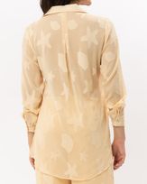max-camisa-crepe-bordado-botoes-madreperolas-manteiga-it61360725-03