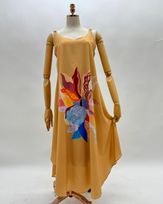 vestido-midi-tecido-estampa-orguidea-amarula-vt62100825-01