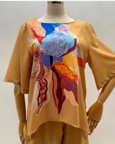 blusa-tecido-estampa-orguidea-com-pontas-amarula-bt62120825-01