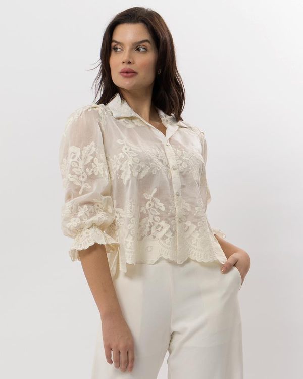 camisa-premium-cropped-voil-bordado-floral-off-white-it61080725-01