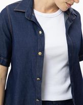 camisa-cropped-jeans-stretch-pespontos-contrastantes-azul--ij60760625-02