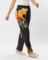 calca-comfy-reta-malha-estampa-flor-hibisco-estampado--cm62160825-02