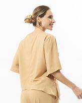 blusa-tecido-estampa-orguidea-com-pontas-amarula-bt62120825-03