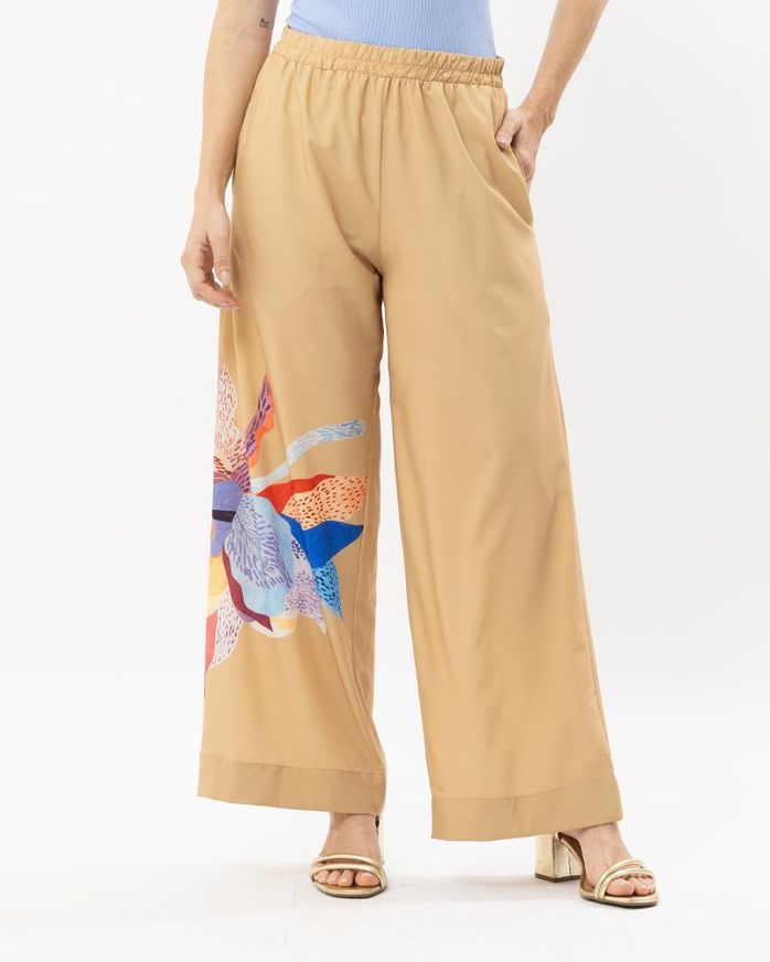 calca-pantalona-tecido-estampa-orguidea-amarula-ct62140825-01