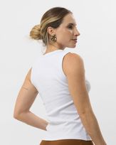 regata-malha-canelada-decote-redondo-branco--bm62060825-03