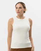 regata-malha-canelada-decote-redondo-off-white-bm62060825--01