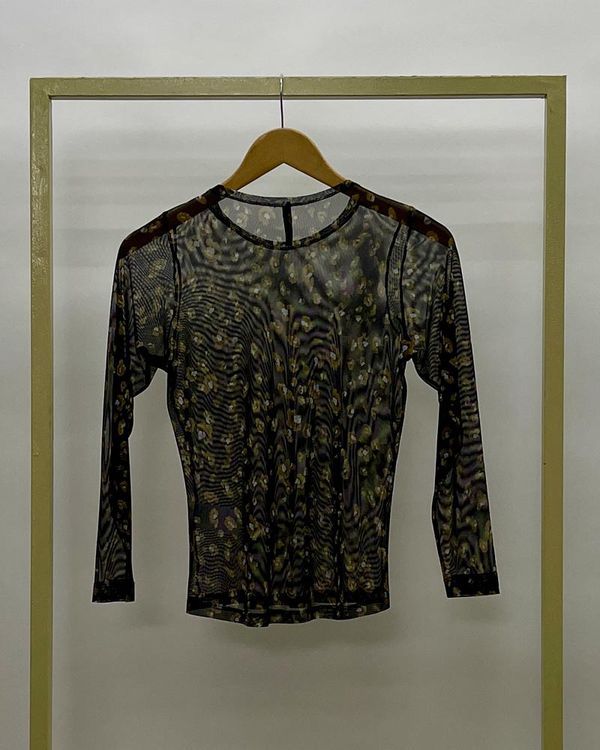 blusa-slim-tule-estampado-manga-longa-preto--bm63100925-01