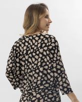 blusa-bolha-malha-jersey-estampada-decote-v-areia--bm51520125_379-03