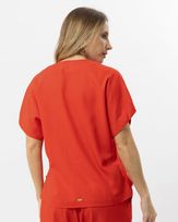 blusa-kimono-linho-com-botoes-madreperolas-vermelho--bt61600725-03