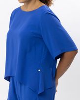 blusa-viscose-decote-canoa-barra-assimetrica-azul--bt62840825_315-02