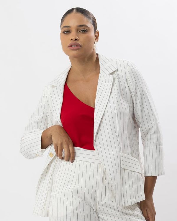 blazer-alfaiataria-risca-de-giz-com-bolsos-off-white-zt61700725_503-01