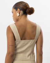 blusa-alfaiataria-textura-recorte-pespontos-contrastantes-amarula-bt60300625_783-03
