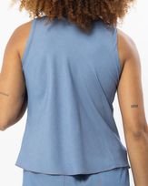 blusa-jeans-leve-decote-canoa-tanspassado-azul--bj62420825_315-03
