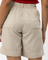 bermuda-sarja-linho-pespontos-contrastantes-e-pregas-bege--dt62820825_335-03