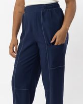 calca-reta-utilitaria-alfaiataria-twill-pespontos-contrastantes-marinho--ct61020725_331-02