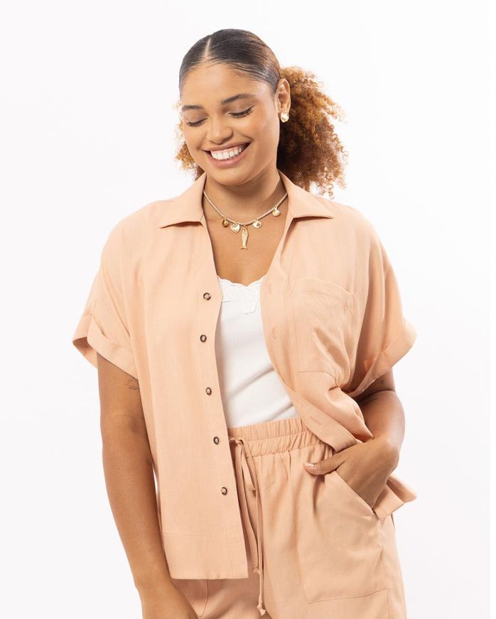 camisa-viscose-textura-com-bolsos-e-botoes-tartaruga-pessego-it61000725_1119-01