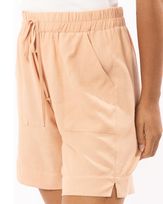 short-viscose-textura-com-bolsos-pessego-xt60980725_1119-02