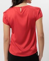 BLUSA-CETIM-MANGAS-COM-PREGAS-VERMELHO-03