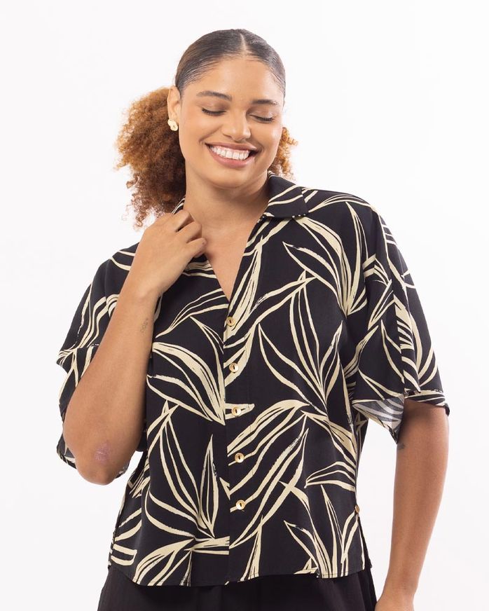 camisa-viscose-estampa-folhagem-mangas-kimono-preto--it63801025_265-01