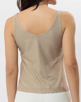 regata-malha-listras-fio-metalic-decote-v-bege--bm65001025_335-03